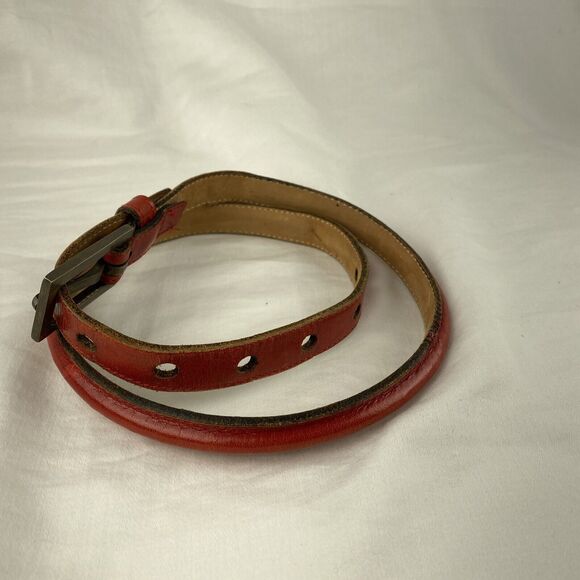 Johnny Farah Womens Skinny Belt M Medium Red Leather Brass Buckle - Picture 2 of 7
